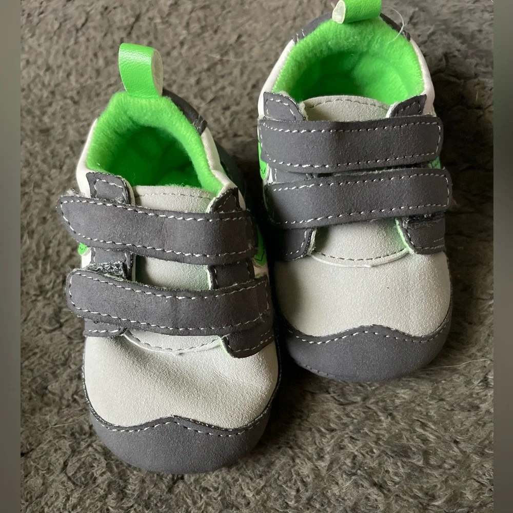 Newborn Gray and Green Kids Shoes look like mini ASICS